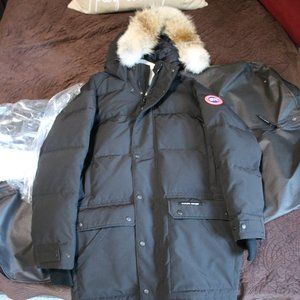 Men's Large Canada Goose 2580M Emory Coyote Fur Hooded Parka Jacket Coat Black